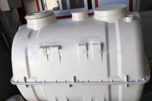 玻璃鋼化糞池如何辨別質(zhì)量優(yōu)劣 玻璃鋼化糞池如何辨別質(zhì)量優(yōu)劣