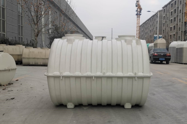 在清理SMC模壓玻璃鋼化糞池時(shí)安全問題如何保證 在清理SMC模壓玻璃鋼化糞池時(shí)安全問題如何保證