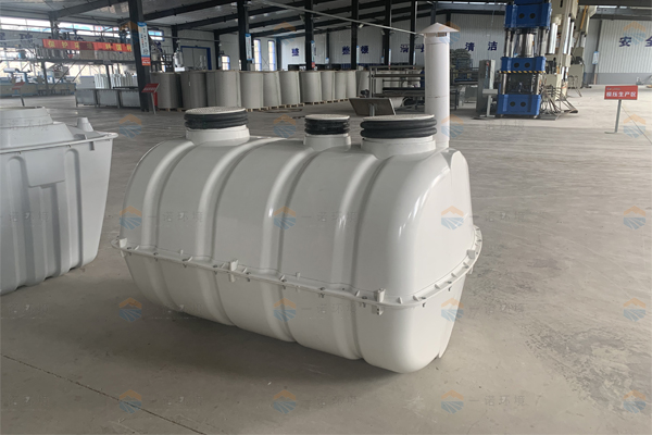 SMC玻璃鋼化糞池產(chǎn)品每個發(fā)展階段都是什么形態(tài)？